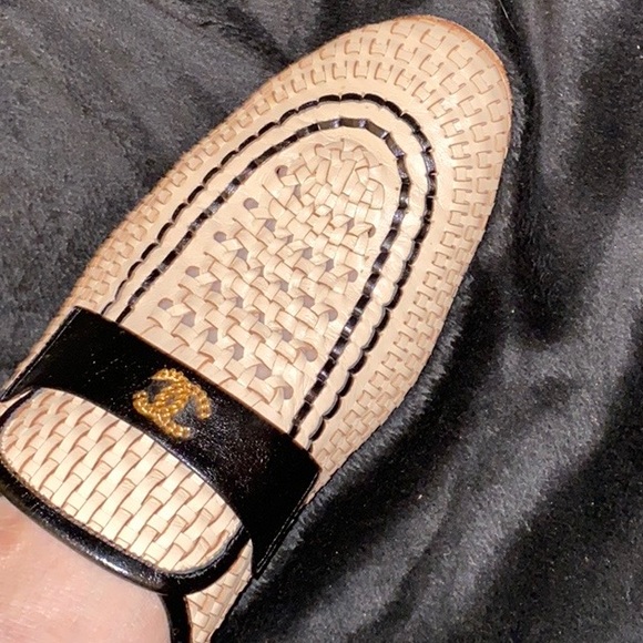 Elegant Chanel loafers - Picture 3 of 6